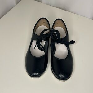 Tap shoes Johnny Brown Montreal size 3 1/2 W black patent leather dance shoes